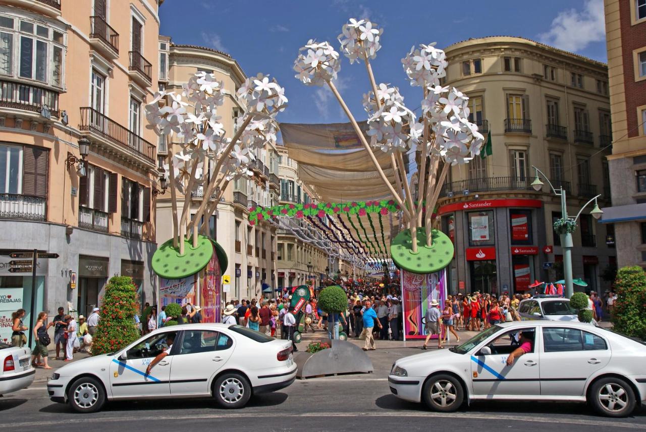 Malaga Centre Apartment With Parking Eksteriør billede