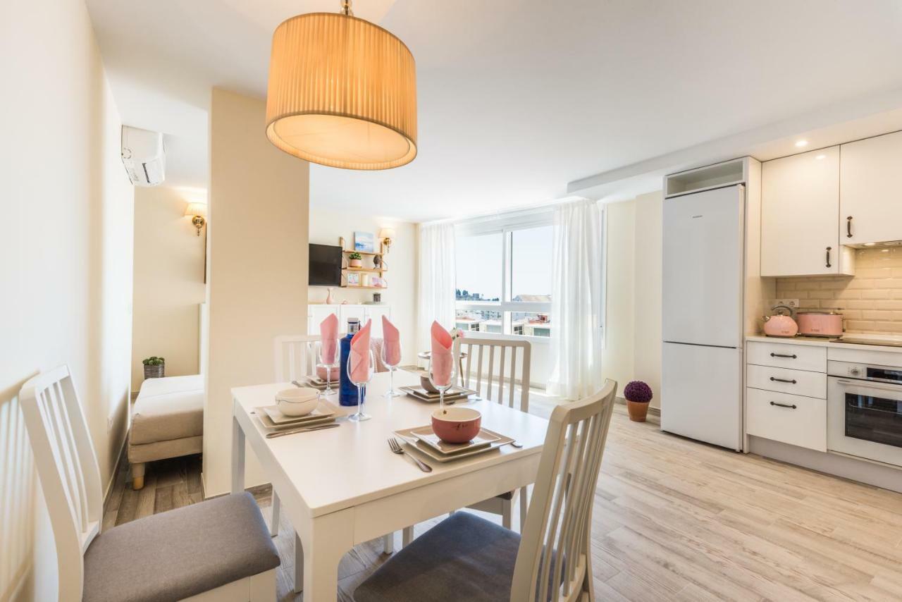 Malaga Centre Apartment With Parking Eksteriør billede