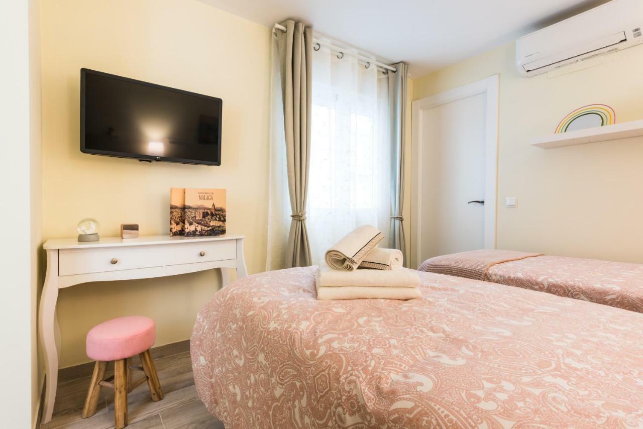 Malaga Centre Apartment With Parking Eksteriør billede