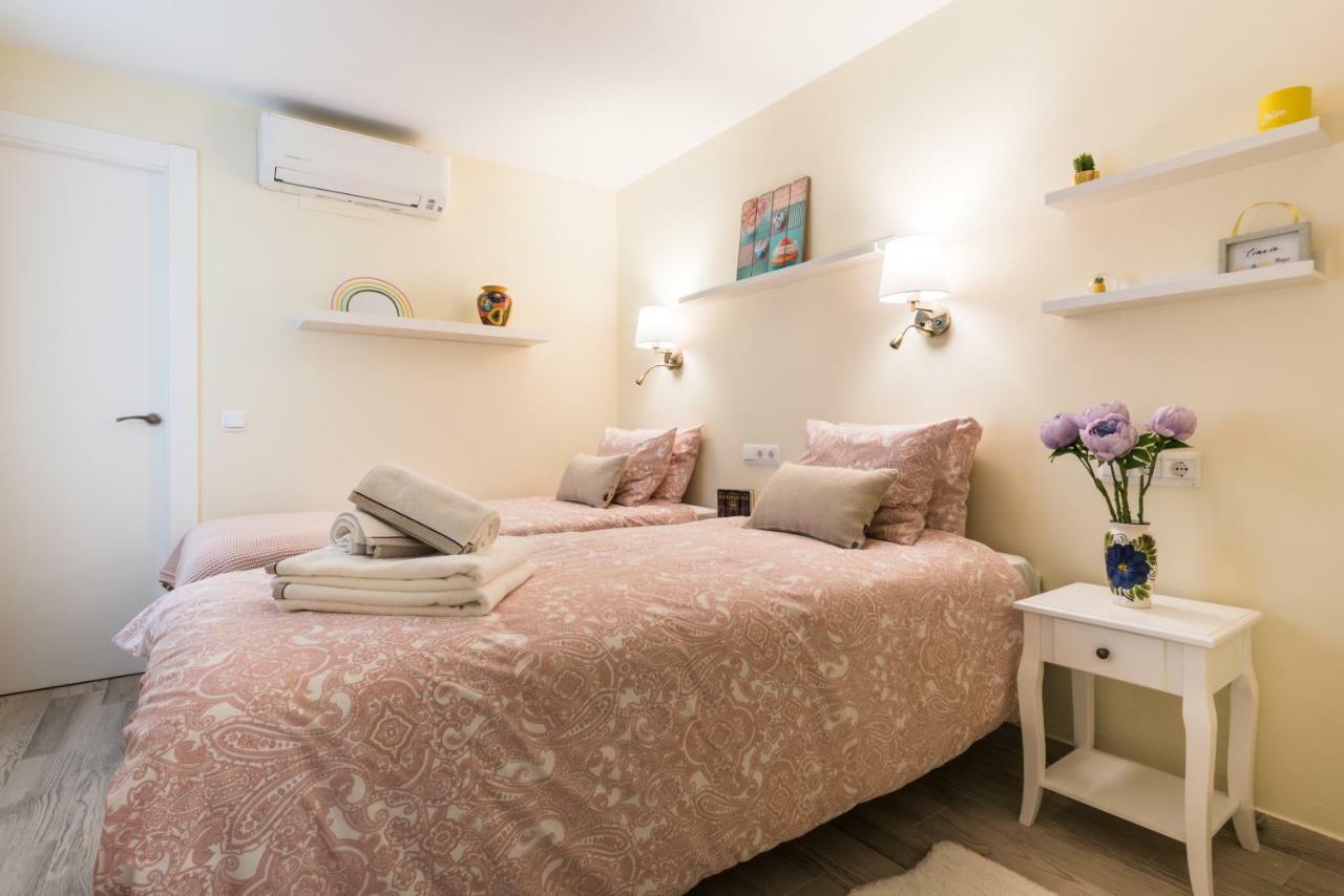 Malaga Centre Apartment With Parking Eksteriør billede