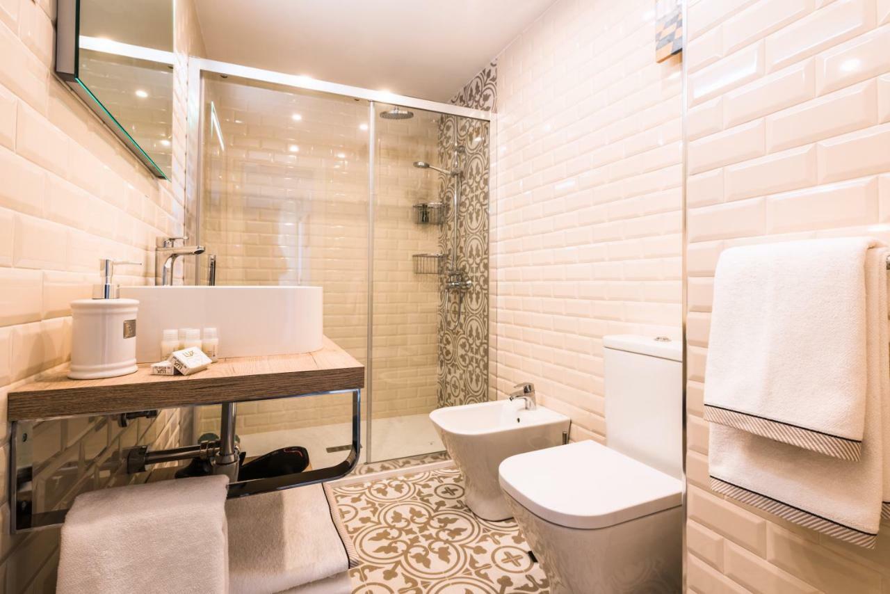 Malaga Centre Apartment With Parking Eksteriør billede