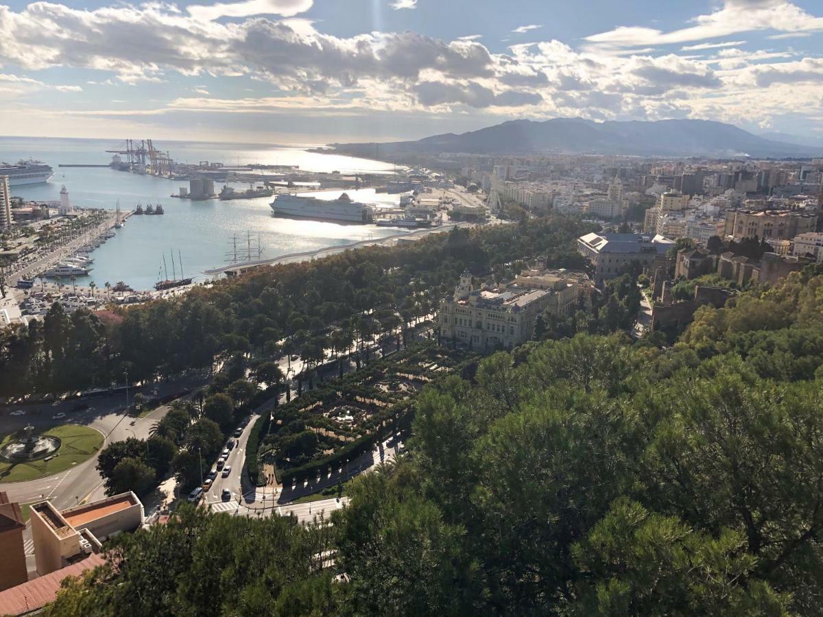 Malaga Centre Apartment With Parking Eksteriør billede